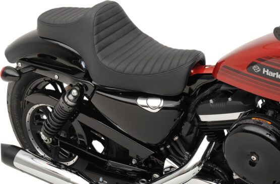 Predator Classic Stitch Vinyl 2-Up Seat - Black