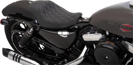 3/4 Double Diamond Vinyl Solo Seat Black/Silver