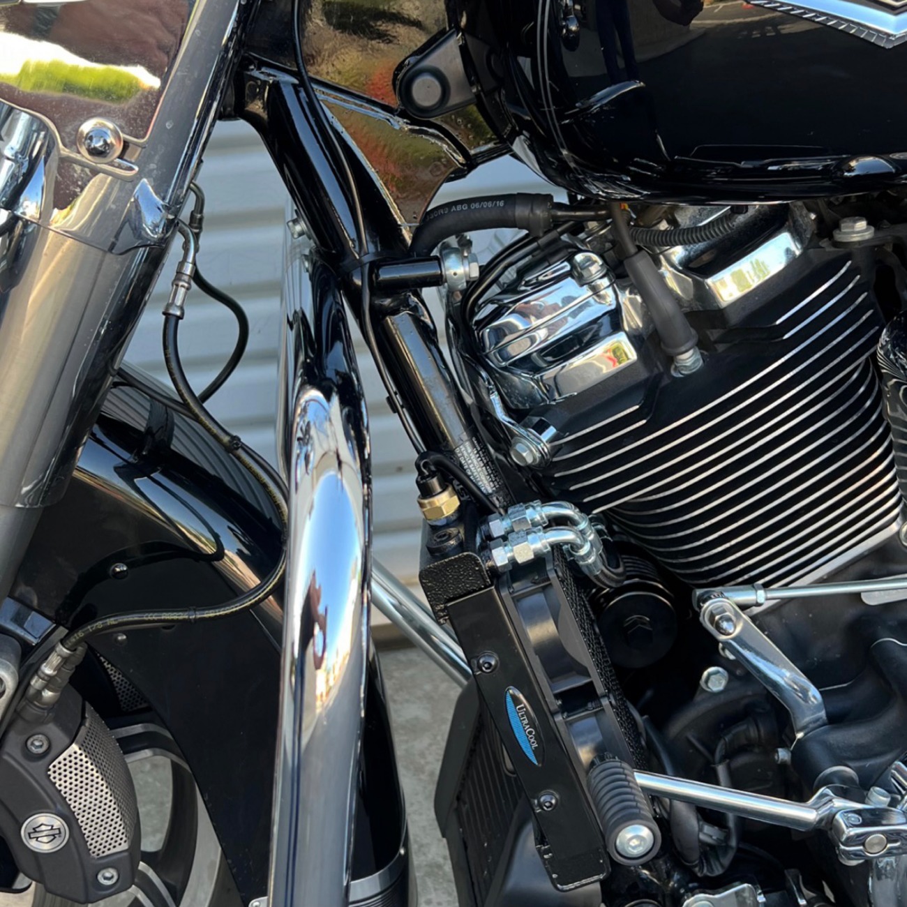 UltraCool Naked Oil Cooler Kit Black For Harley M8 Softail Touring Trike - Image 3