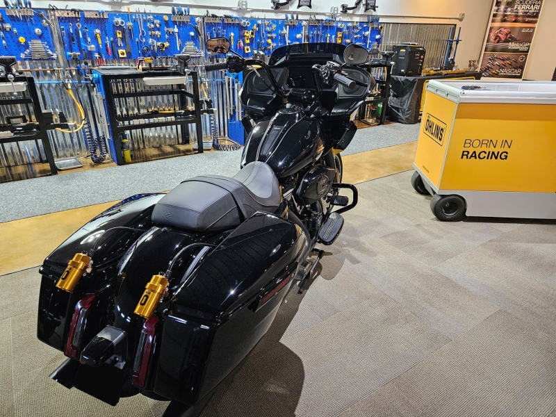 Ohlins STX 36 Blackline Rear Shocks Pair Black For Harley FL Touring - Image 3