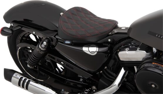 Bobber Double Diamond Vinyl Solo Seat Black/Red