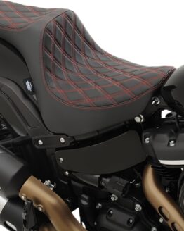 Predator Double Diamond Vinyl 2-Up Seat Black/Red