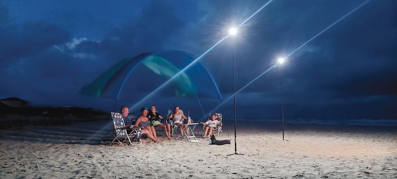 Risk Racing FLi Telescoping LED Area Light 700 Lumens Rechargeable - Image 3