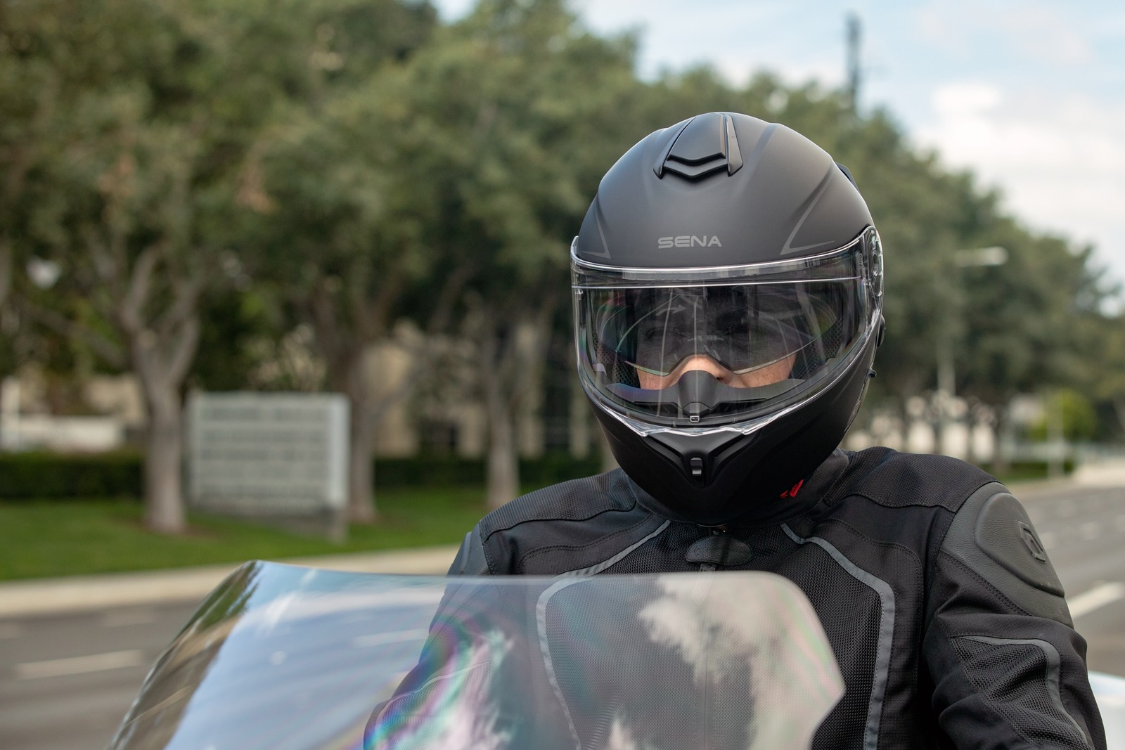 Sena Outrush R Bluetooth Helmet Matte Black Size S - Image 3