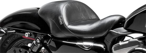 Aviator Plain Vinyl Solo Seat Black Low&Forward