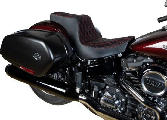 Seat Predator III Black w/ Red Stitching - Image 4