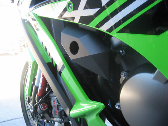 Kawasaki ZX-10 Frame Sliders - Image 4