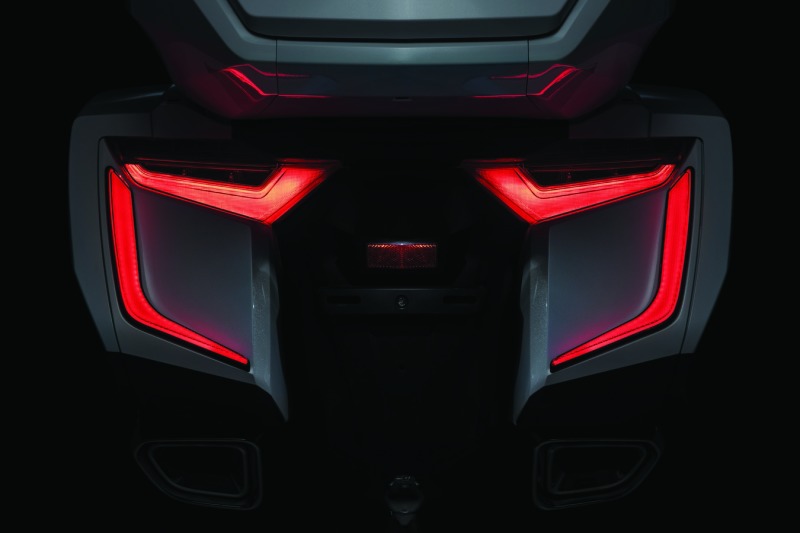 Omni L.E.D. Rear Bag Accents by Kuryakyn Fits 18-20 GL1800 - Image 4
