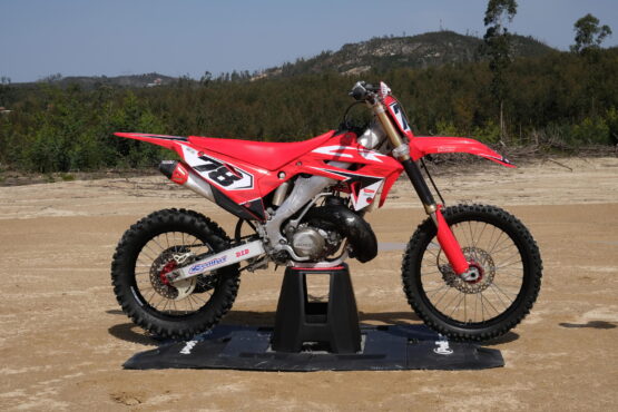 Red Restyle Body Kit - Update to 2022 CRF Style - Image 2