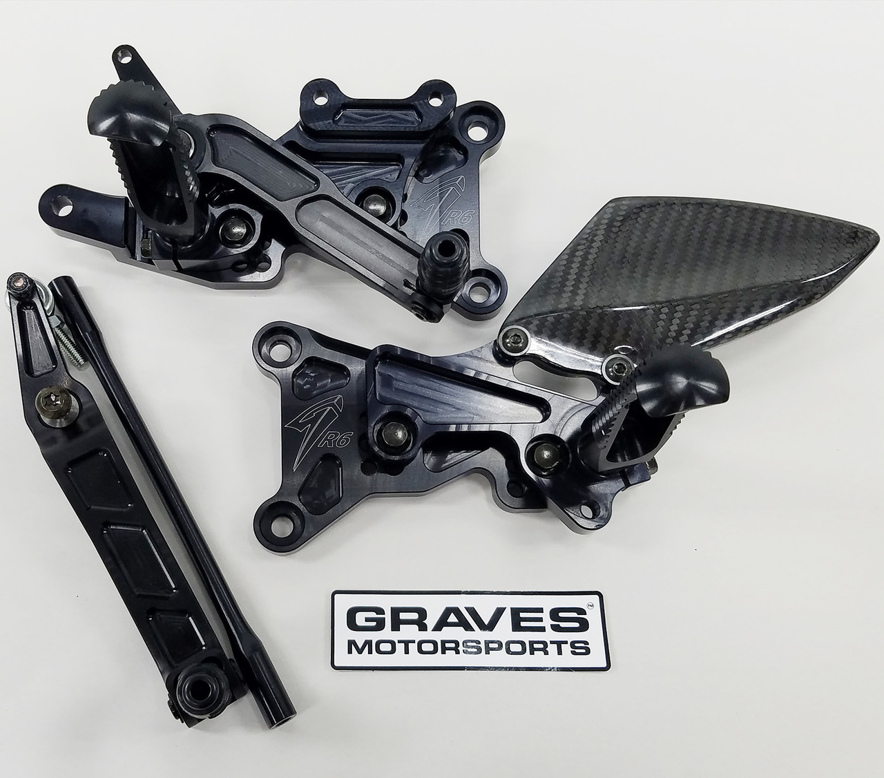 graves-yamaha-r6-rearsets-adjustable-race__84692.jpg